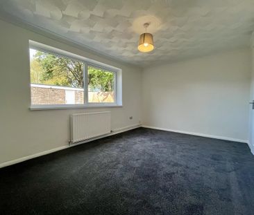3 bedroom end of terrace house to rent - Photo 2