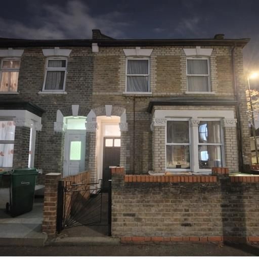 St. Stephen’s Road, London E6 - Photo 1