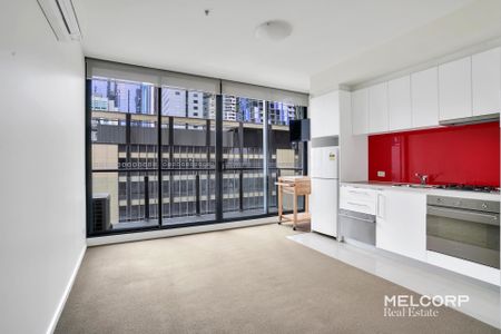 MODERN, CONVENIENT AND SPACIOUS 2 BEDROOM - WHITE GOODS ONLY - Photo 2