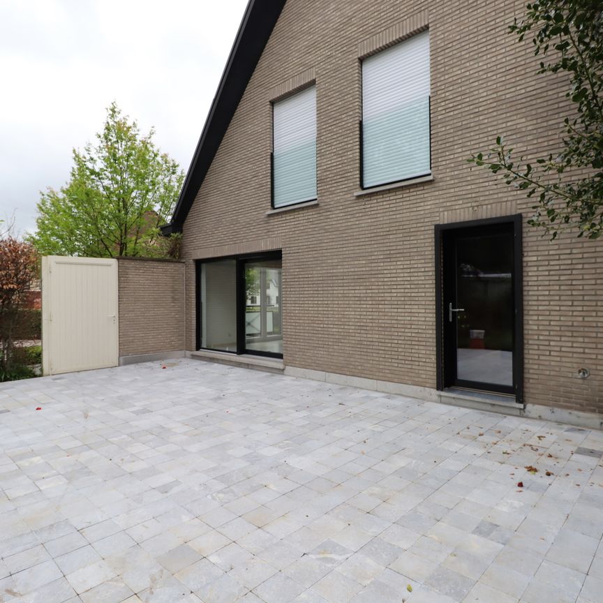 Ruim huis met tuin en Garage - Photo 1