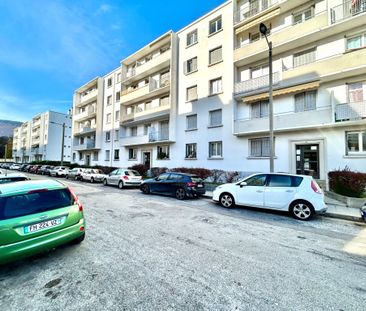 Location Appartement 3 pièces 53m² GRENOBLE 38100 - Photo 1