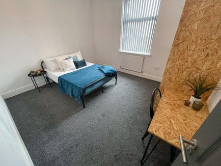 3 bedroom apartment to rent - Photo 4