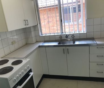 Walking Distance To Liverpool Station & Hospital! - Photo 2