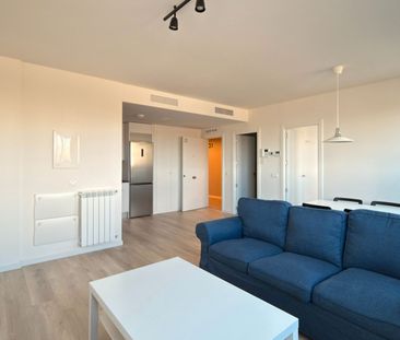 Apartamento de alquiler en Avenida de la Industria, 51, Primera Fas... - Photo 1