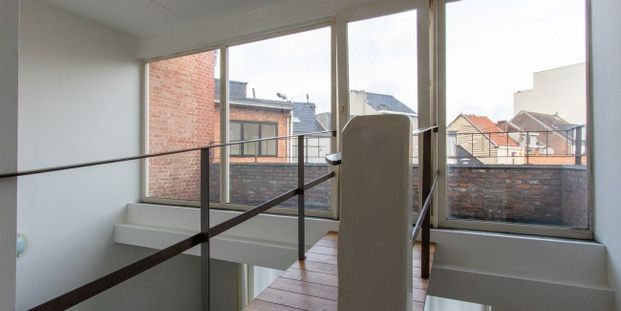 Duplex te huur in Antwerpen voor € 890 met 1 slaapkamer - Photo 1