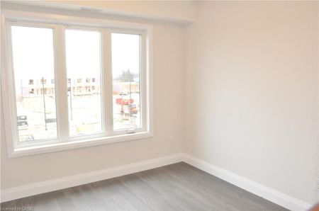 For Lease - 160 Rochefort Street Unit# D3, Kitchener, Ontario - Photo 4