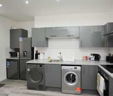 1 bedroom in a house share to rent - Photo 5