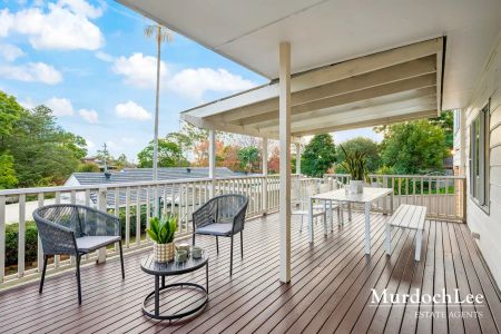 “Spacious & Stylish Home in Prime Location – Ideal for Families” - Photo 2