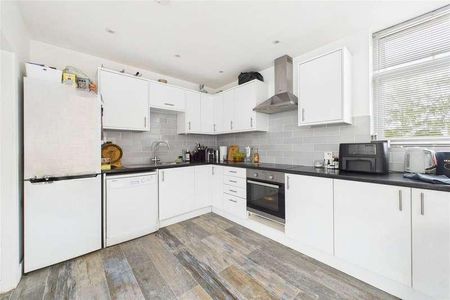 Peach Street, Wokingham, Berkshire, RG40 - Photo 3