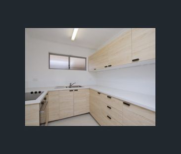 LOCATION LOCATION LOCATION @$670 per week - Photo 4