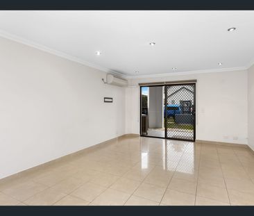 Seabreeze Apartment: Tranquil Coastal Living at Its Finest - Photo 6