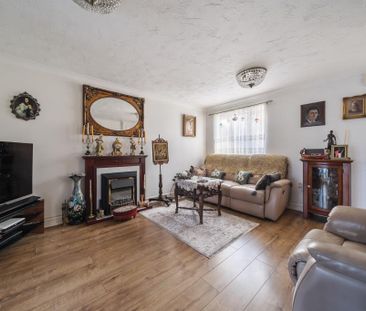 3 bedroom semi-detached house to rent - Photo 5