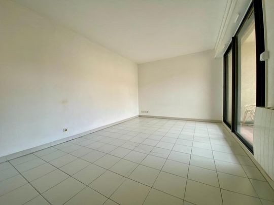 Location Appartement 1 pièce 27m² AVIGNON 84000 - Photo 1