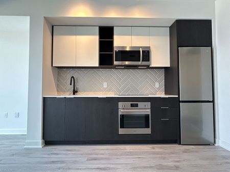 For Lease - 36 Zorra Street Unit# 3205, Toronto, Ontario - Photo 5