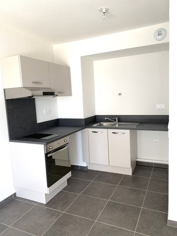 Location Appartement 3 pièces 61m² GARONS 30128 - Photo 3