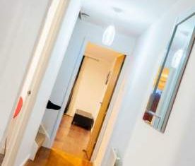 3 bedroom property to rent in London - Photo 2