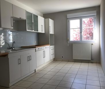 Location Appartement 4 pièces 69m² MONISTROL SUR LOIRE 43120 - Photo 2
