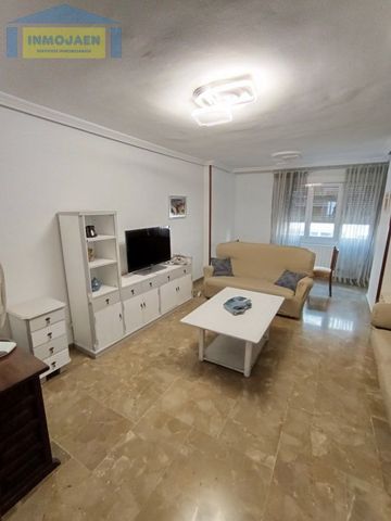 Alquiler Habitación en Avda. Andalucía, Jaén - Foto 3