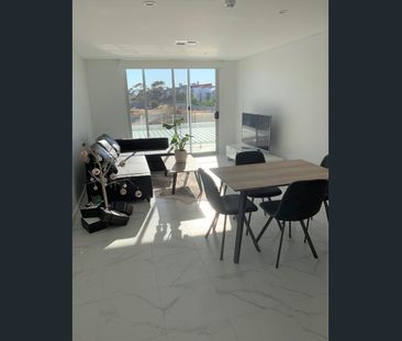 Modern Apartment Living in the Heart of Findon - Photo 1