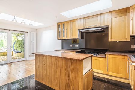 Saxon Drive, London W3 - Photo 3