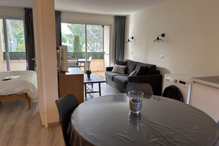 MALLEMORT - DOMAINE DE PONT ROYAL. T2 de 33m2 meublé face au - Photo 4