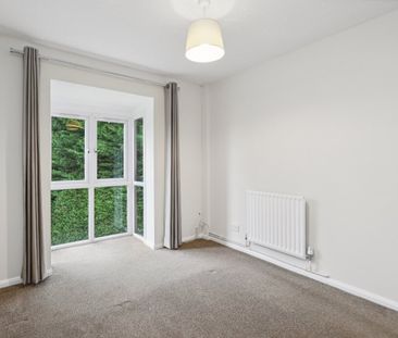 Eyston Drive, Weybridge, Surrey, KT13 - Photo 1