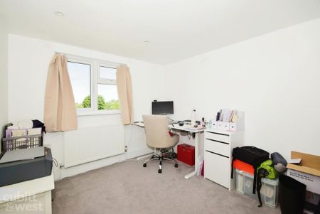 3 bedroom terraced house to rent - Photo 4