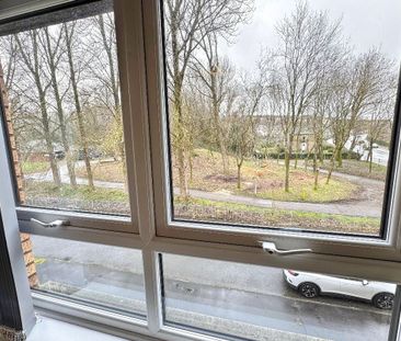 2 Bed, Second Floor Flat - Photo 5