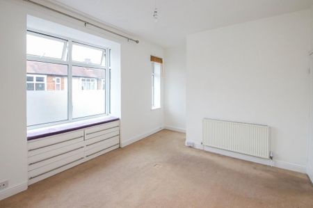 2 bedroom end of terrace house to rent - Photo 5