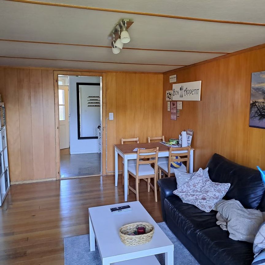 2.5 Zimmer, 2. Stock - Photo 1