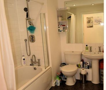 2 Bedroom Apartment To Let - Photo 4