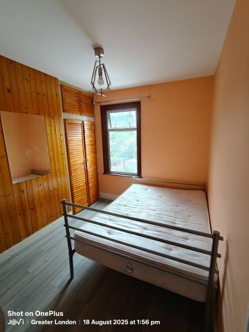 Room in a Shared House, London, E6 - Photo 3