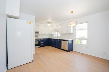 For Lease - 122 Centre Street, Brampton, Ontario - Photo 5