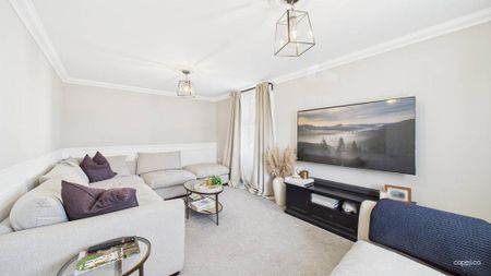 3 bedroom detached house to rent - Photo 2