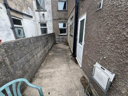 3 bedroom house to rent - Photo 2