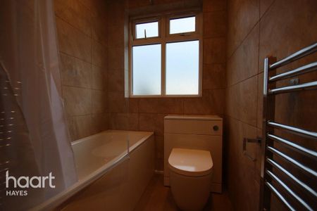 2 bedroom maisonette to rent - Photo 5