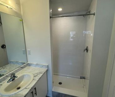 For Lease - 19 Lemon Avenue, Thorold, Ontario - Photo 2