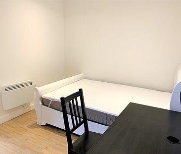 2 Bed Flat, Advent Way, M4 - Photo 3