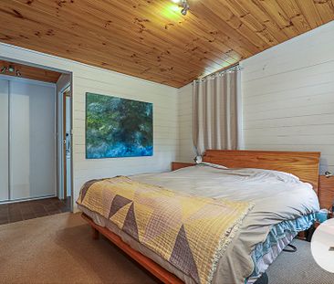 76 Crozier Circuit, Kambah ACT 2902 - House For Rent | Domain - Photo 2