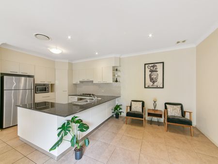 33 Linden Way, Bella Vista NSW 2153 - House For Rent | Domain - Photo 5