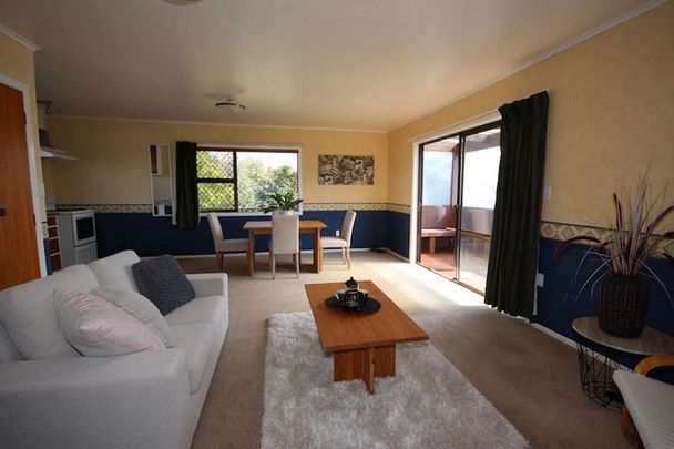 Spacious Family Living - Photo 1