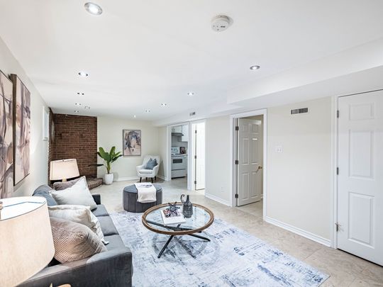 For Lease - 118 Bonham Boulevard, Mississauga, Ontario - Photo 1