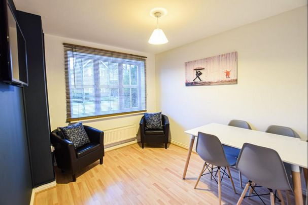 1 bedroom in a house share to rent - Photo 1