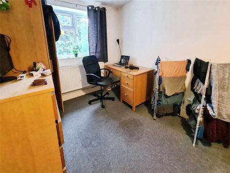 6 bedroom house to rent - Photo 4