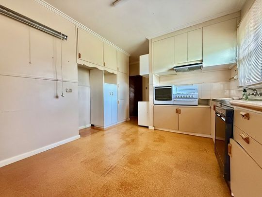 83 Beverley Street, Doncaster East - Photo 1