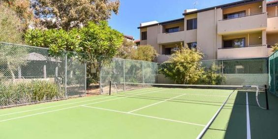 South Perth - Photo 3