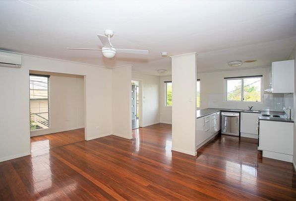 Spacious Block, Bright Interiors and Excellent School Zoning - Photo 1