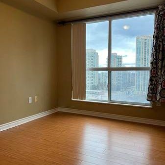 Yonge/Finch-Spacious 2Bedrm+Den 2Bathroom 1Parking - Photo 1