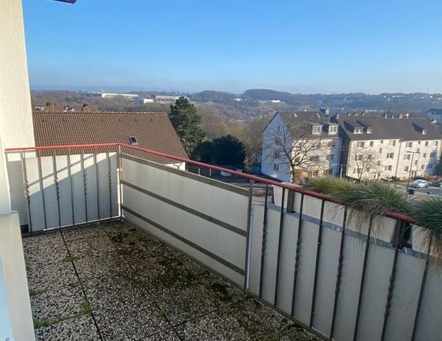 Sehr schÃ¶ne 3-Zimmer-Wohnung mit Balkon und Aufzug - Foto 1