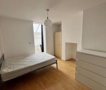 5 bedroom end of terrace house to rent - Photo 6